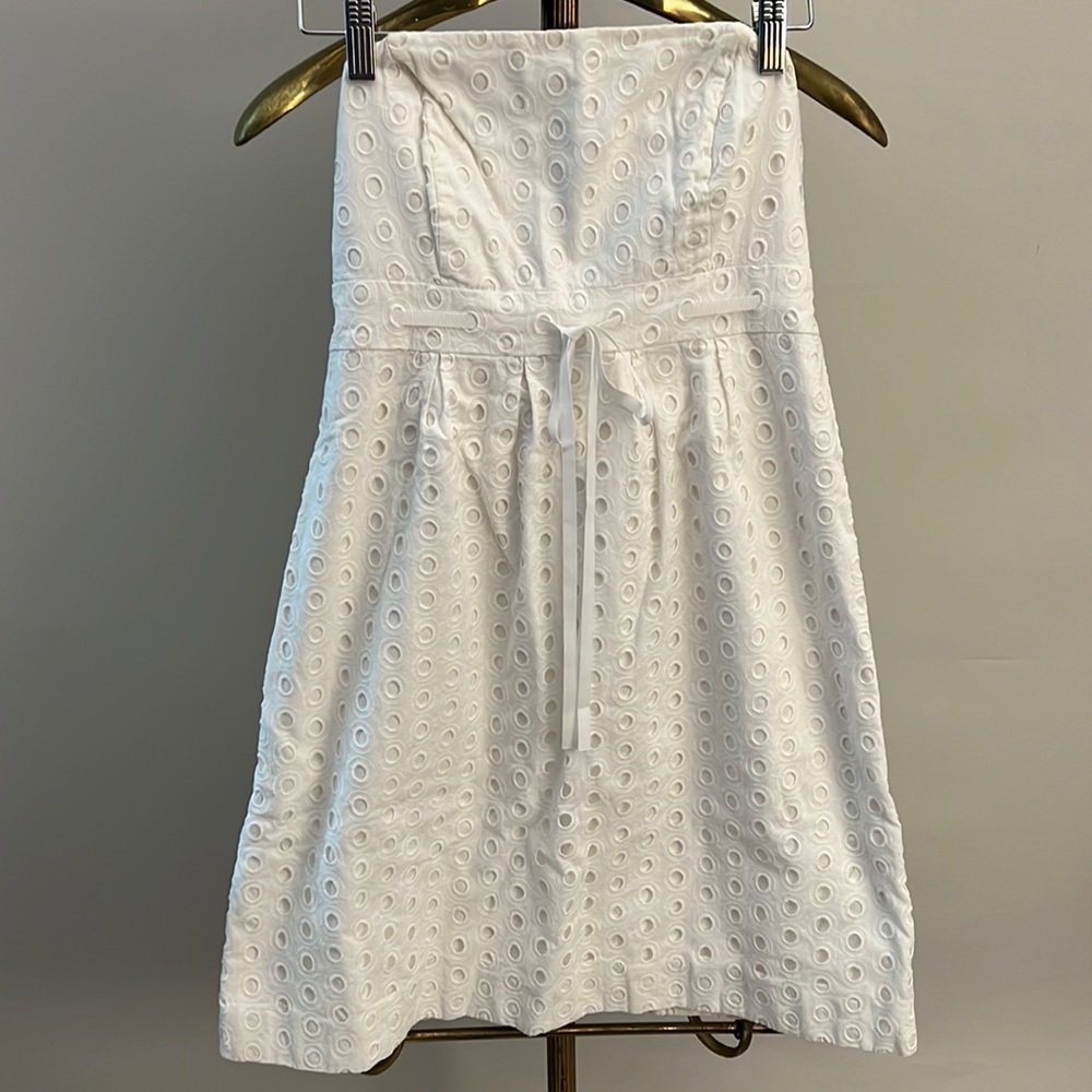 White eyelet Lily Pulitzer Size 6 A line afternoon pool dress